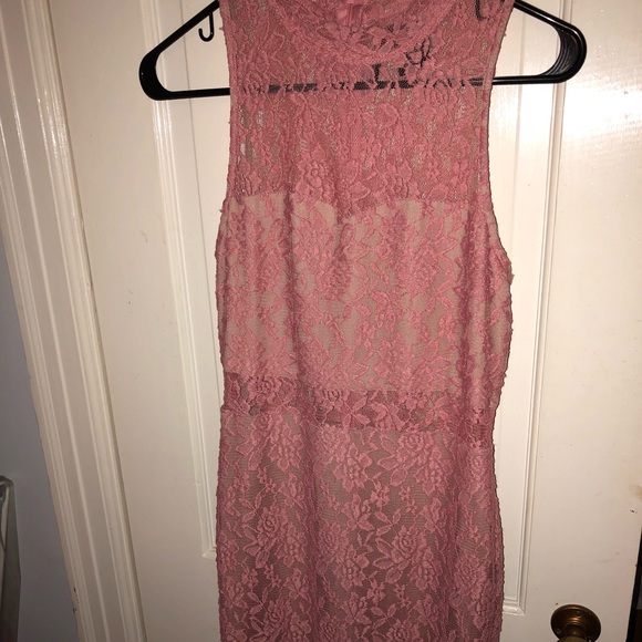 Lace dress - Picture 1 of 4